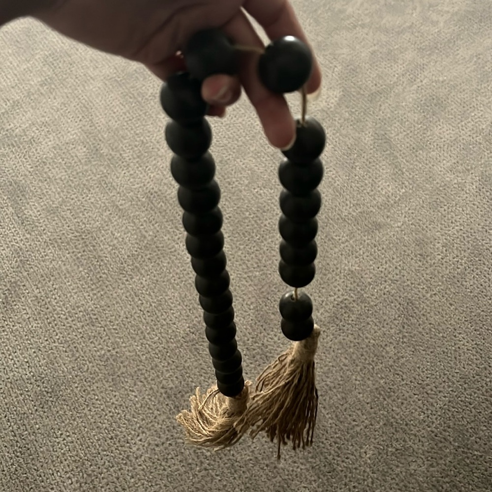 Short strand of large beads